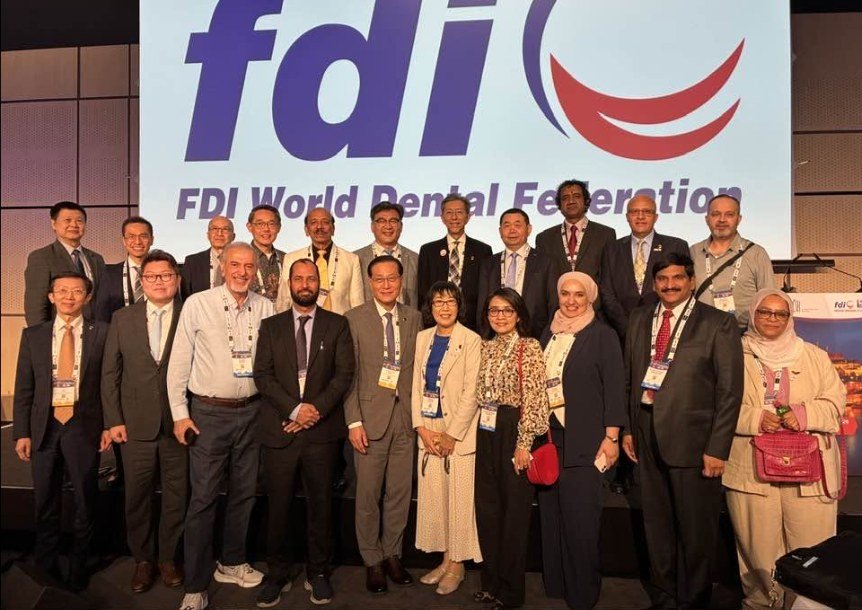 With national dental association leaders at the FDI World Dental Federation, Prague, 2026
