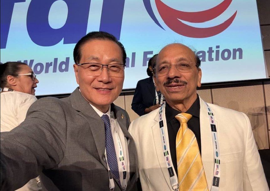 With an international delegate at FDI 2026, Prague